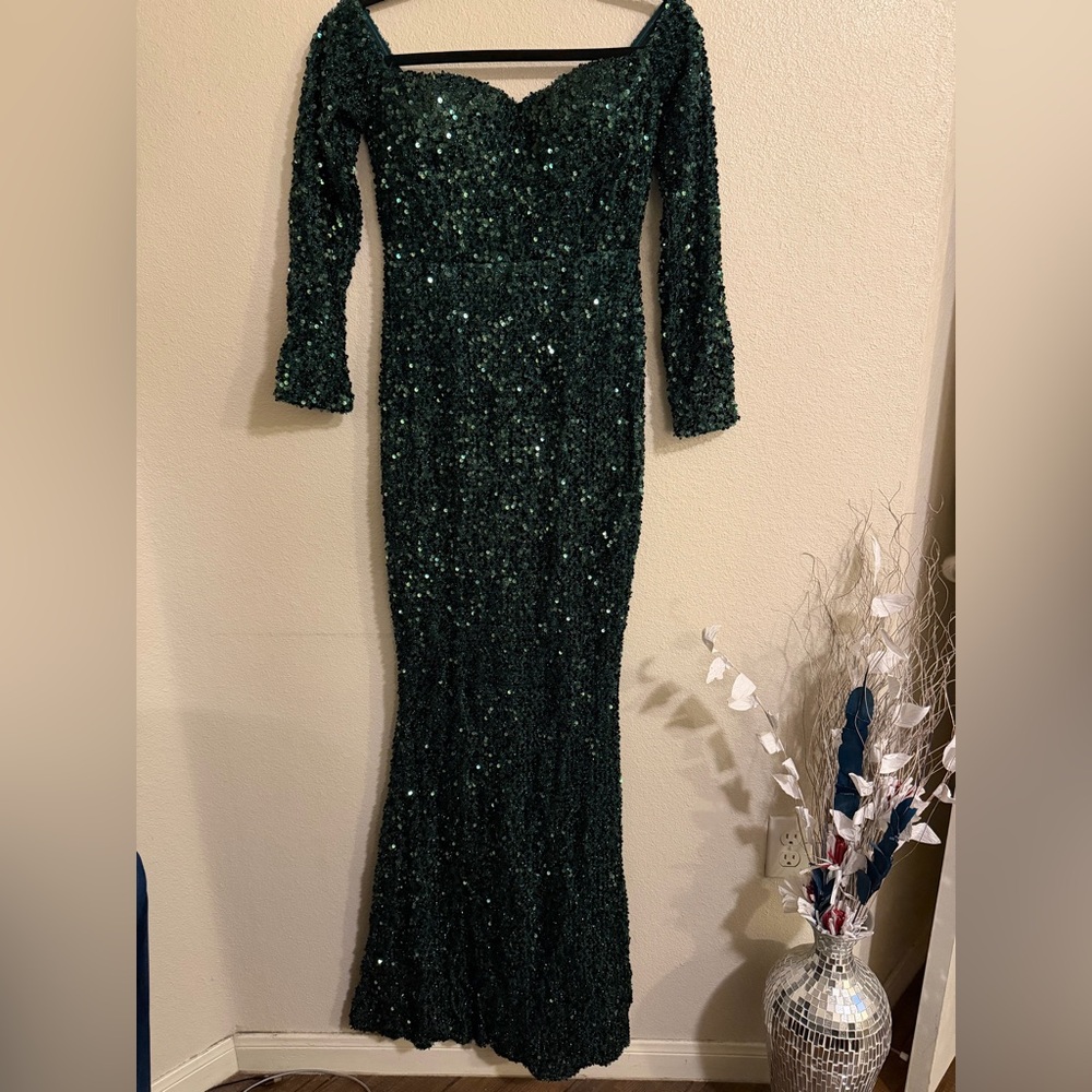 Glamorous Emerald Sequin Long Sleeve Dress